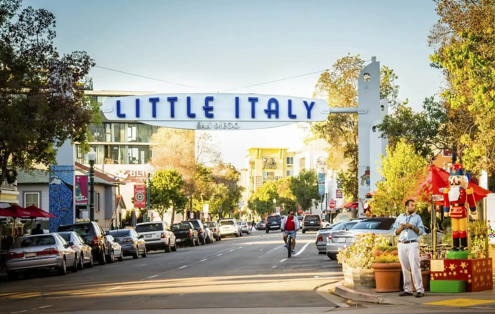 little-italy-san-diego-california-28359805-transformed little-italy-san-diego-california-